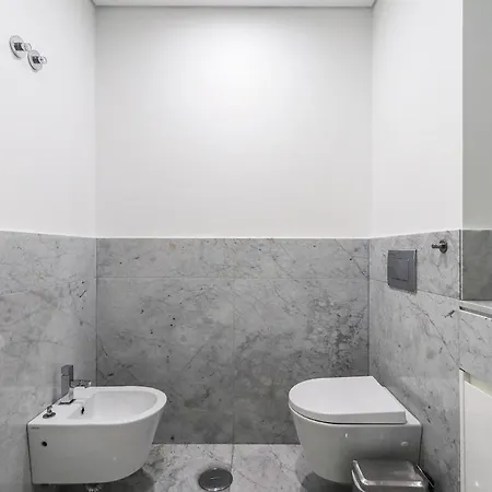 Alcantara Lovely With Balcony 2 Bdr With Ac Lissabon