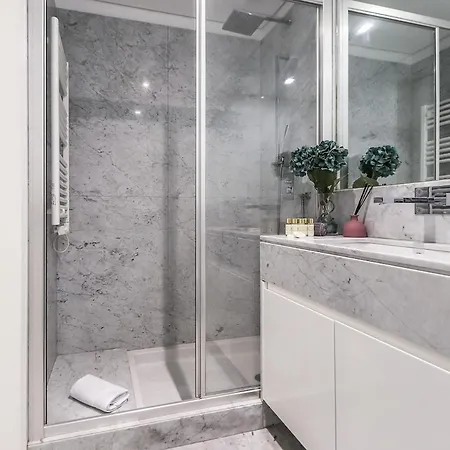 Апартаменти Alcantara Lovely With Balcony 2 Bdr With Ac Лісабон