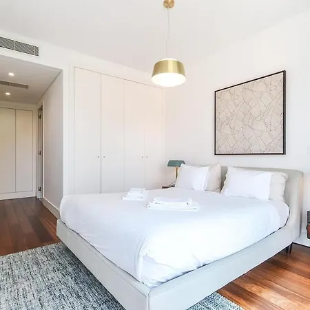 Alcantara Lovely With Balcony 2 Bdr With Ac Апартаменти *