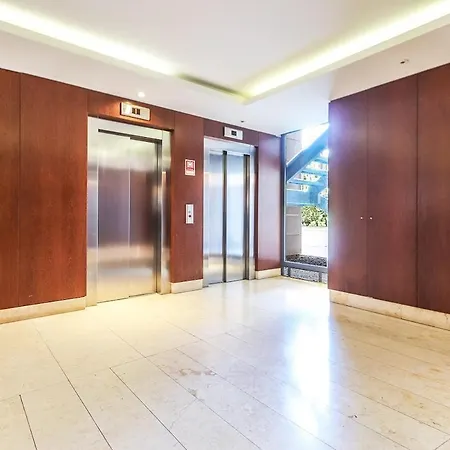 Alcantara Lovely With Balcony 2 Bdr With Ac Apartment Lissabon