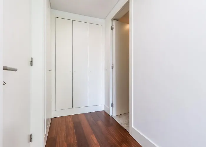 Alcantara Lovely With Balcony 2 Bdr With Ac Apartman *