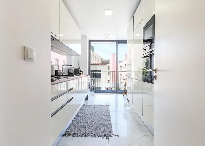 Alcantara Lovely With Balcony 2 Bdr With Ac *