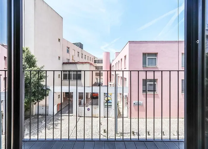 Alcantara Lovely With Balcony 2 Bdr With Ac