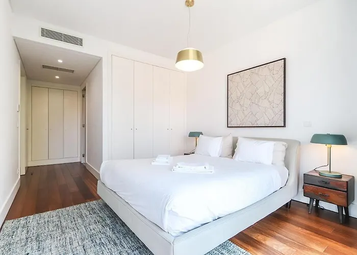 Alcantara Lovely With Balcony 2 Bdr With Ac Apartman *