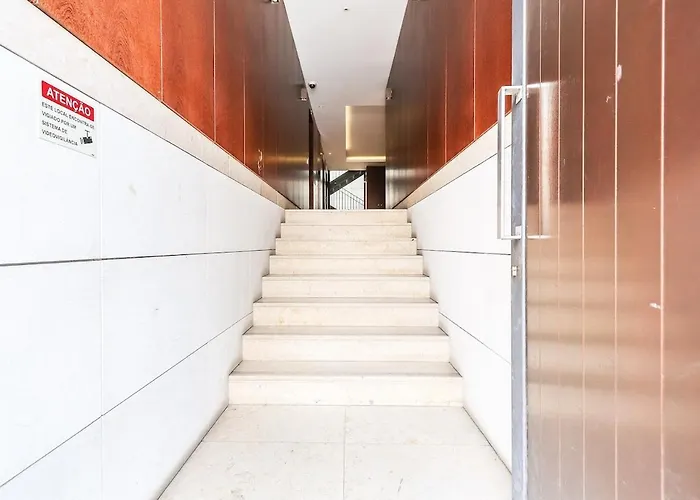 Alcantara Lovely With Balcony 2 Bdr With Ac * Lisboa