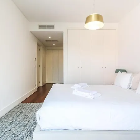 Alcantara Lovely With Balcony 2 Bdr With Ac Apartamento *