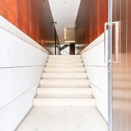 Alcantara Lovely With Balcony 2 Bdr With Ac * Lisboa